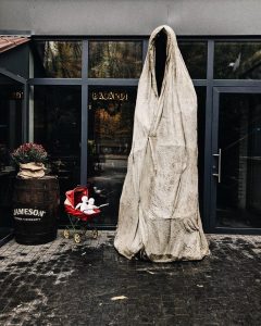 Halloween за столом. Гид по самым страшно-красивым заведениям Киева на Хэллоуин